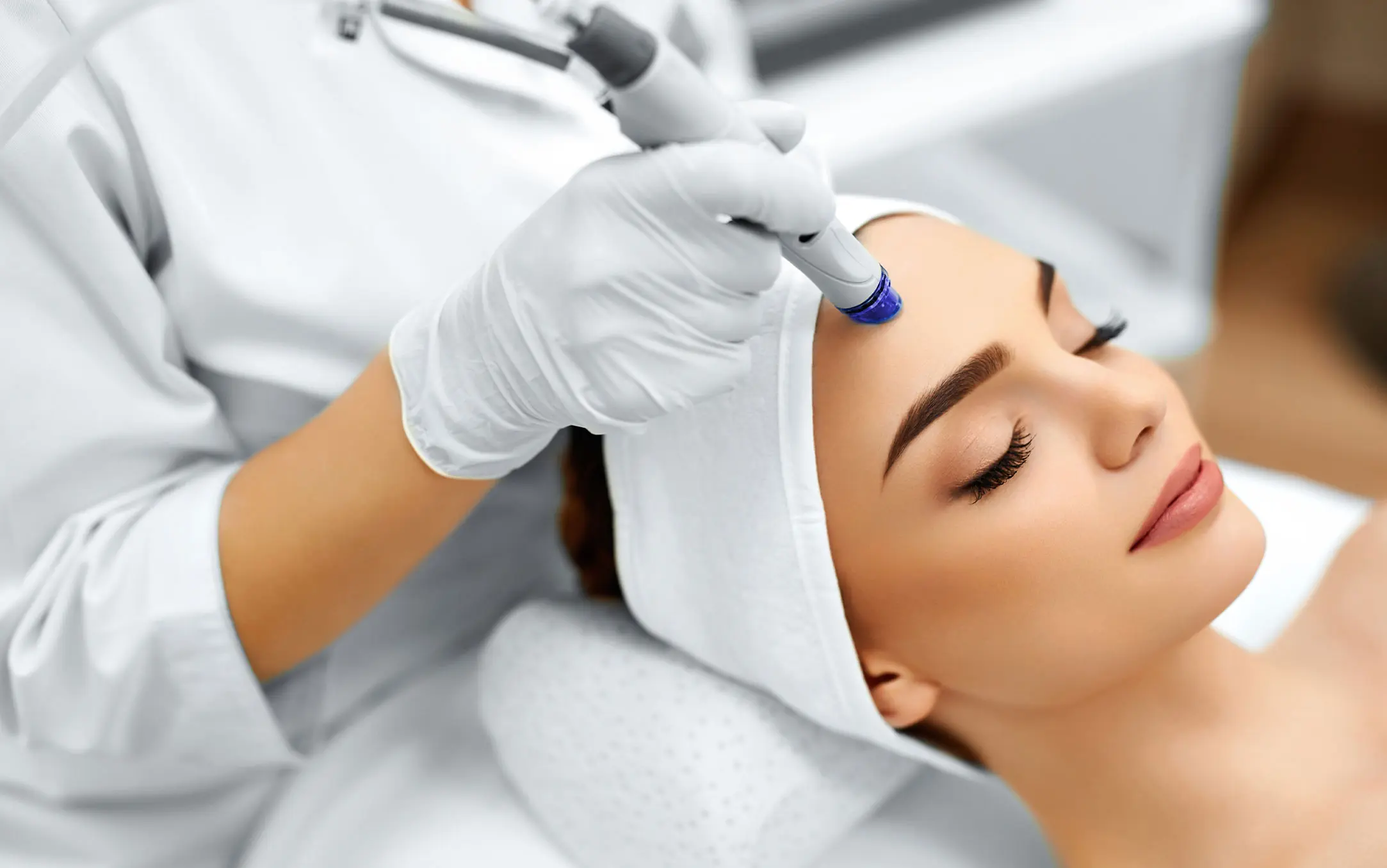 What Is Collagen Lift Therapy and How Can It Help Ageing, Loose Skin Rhyl?